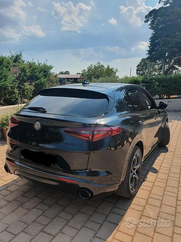 Usata Alfa Romeo Stelvio Veloce 210 CV (154 kW) 2020 Nero SUV