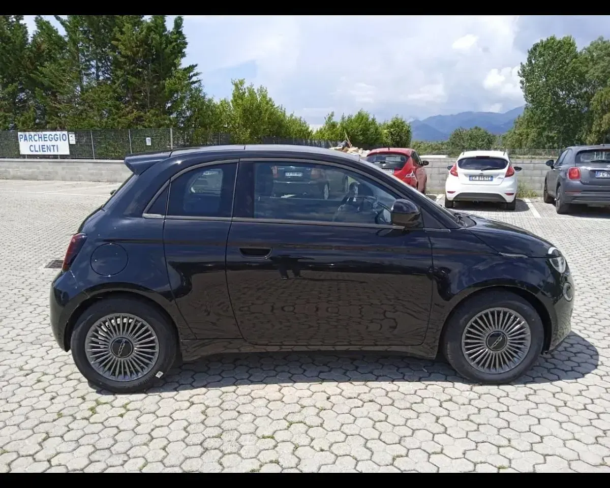 Usata Fiat 500e Icon 86 kW (118 CV) 2023 Nero Utilitaria