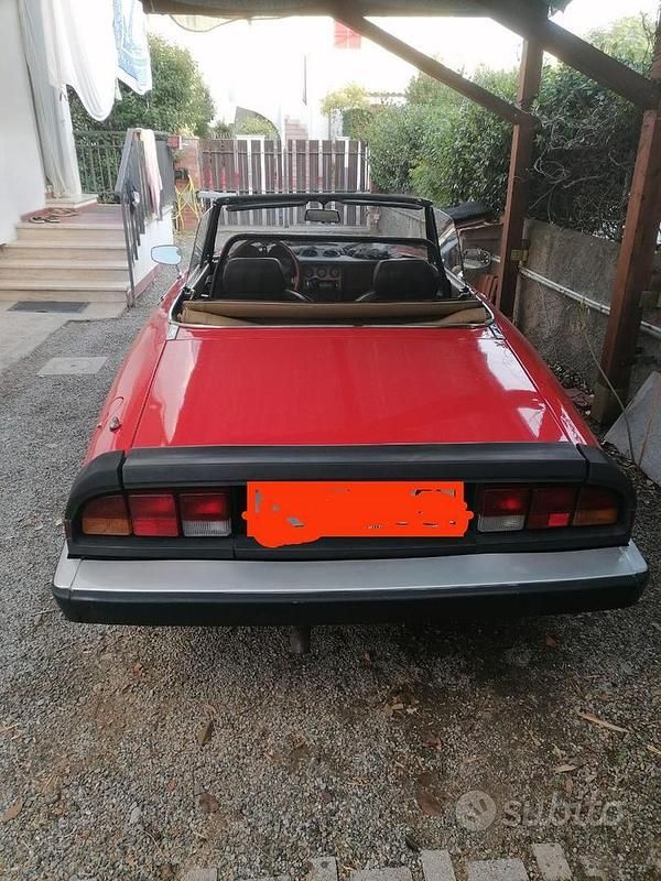Rosso Usata 1983 Alfa Romeo Spider Cabrio | 15.000 € - Immagine 1/4