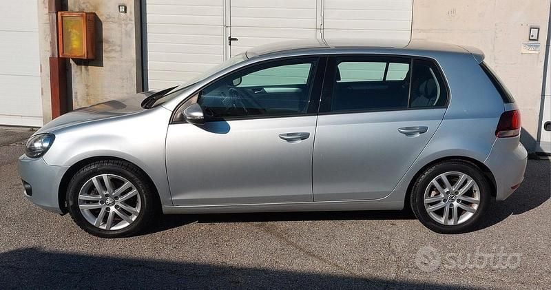 Usata VW Golf VI 122 CV (89 kW) 2010 Grigio Utilitaria