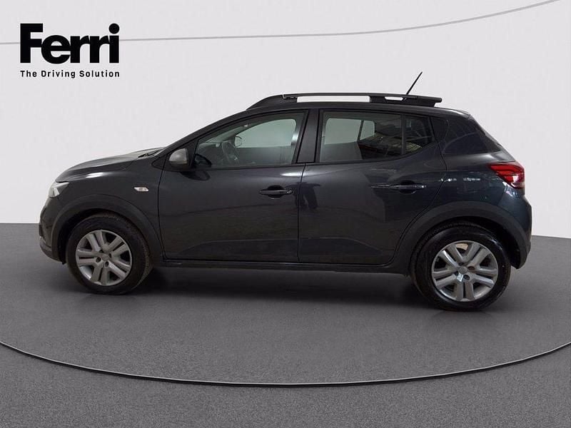 Usata Dacia Sandero Expression 101 CV (74 kW) 2023 Grigio cometa Utilitaria