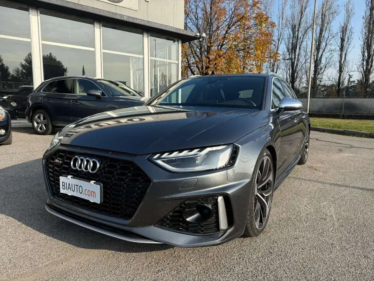 Usata Audi RS4 450 CV (330 kW) 2022 Grigio scuro Station wagon