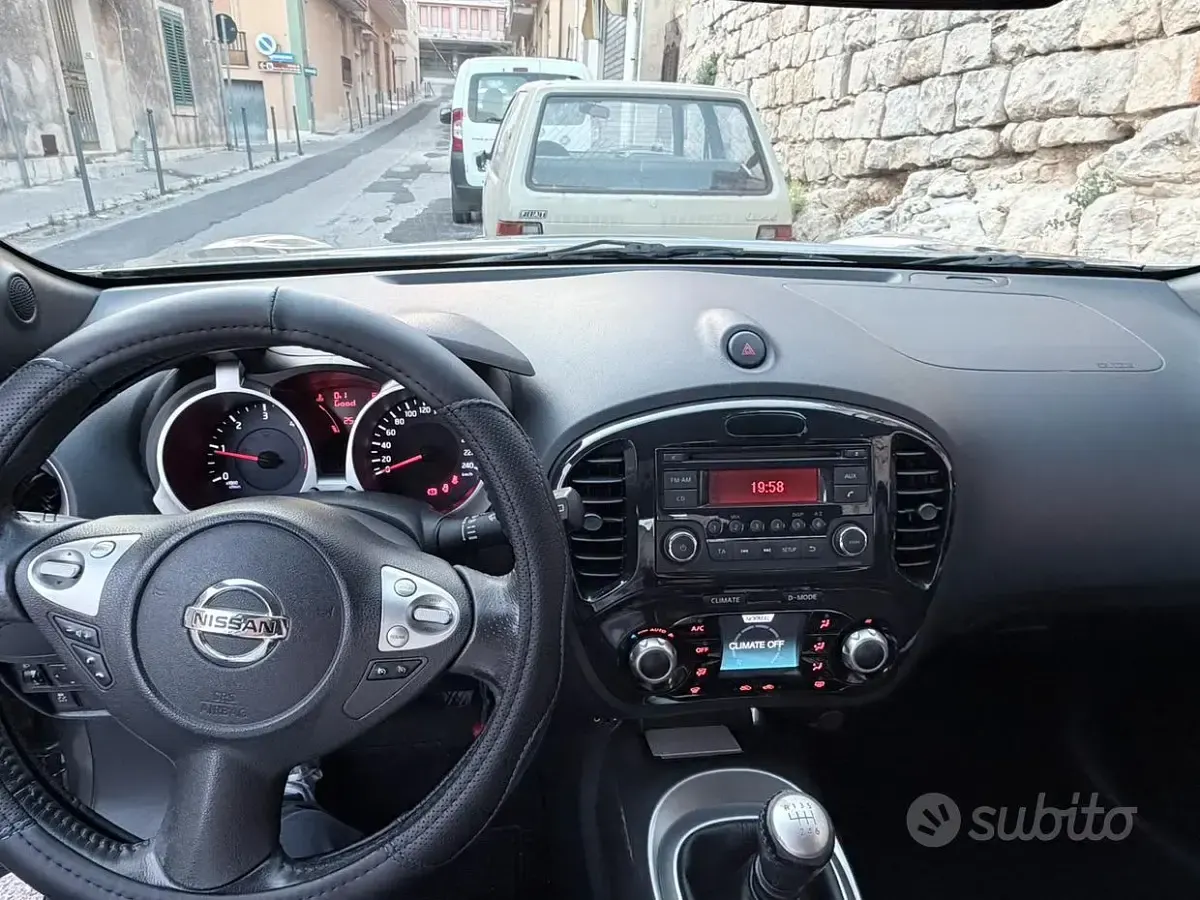 Usata Nissan Juke 115 CV (84 kW) 2011 Grigio SUV