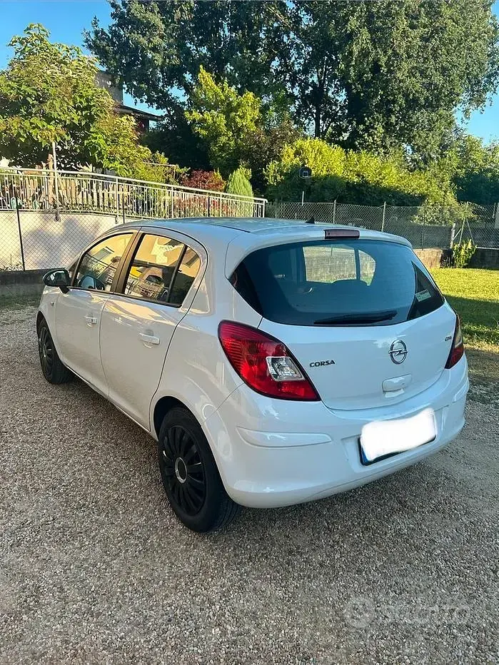 Usata Opel Corsa 75 CV (55 kW) 2014 Bianco Utilitaria