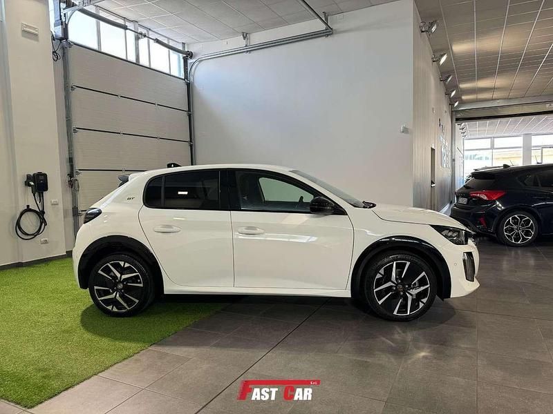 Usata Peugeot 208 GT 101 CV (74 kW) 2024 Bianco Utilitaria