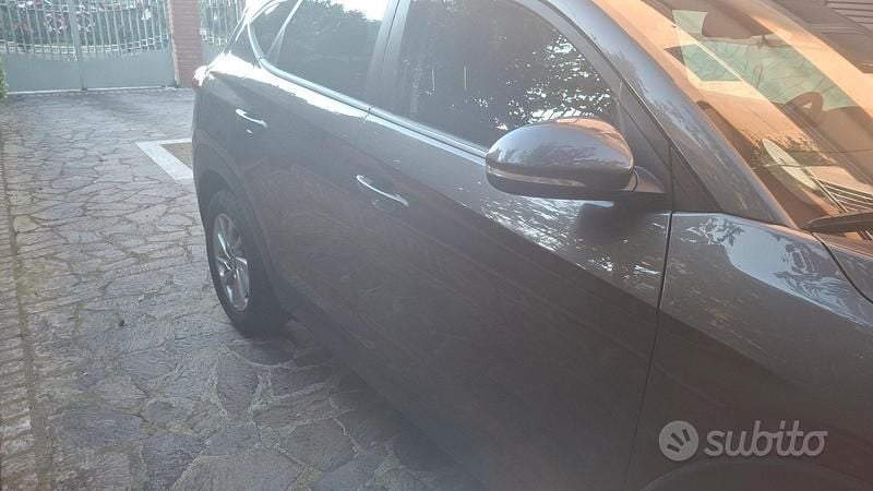 Usata Hyundai Tucson Comfort 116 CV (85 kW) 2016 Grigio SUV
