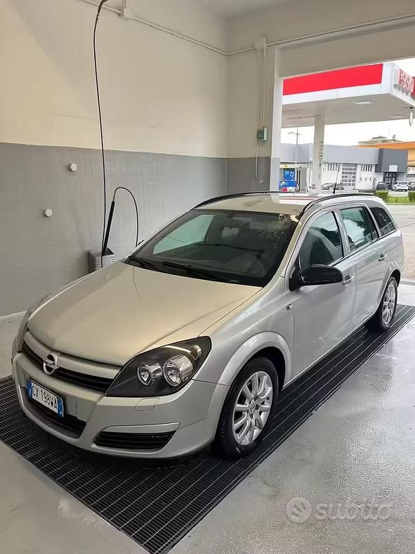 Usata Opel Astra 101 CV (74 kW) 2005 Station wagon