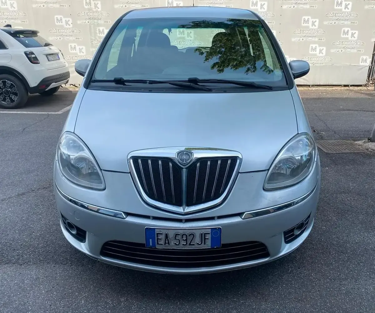 Usata Lancia Musa 69 CV (50 kW) 2010 Monovolume