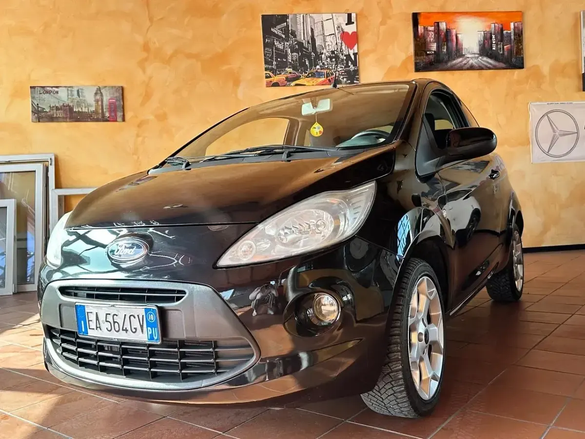 Usata Ford Ka Titanium 75 CV (55 kW) 2010 Nero Utilitaria