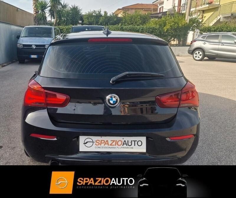 Usado BMW 116 Sport Line 116 CV (85 kW) 2018 Negro Utilitario