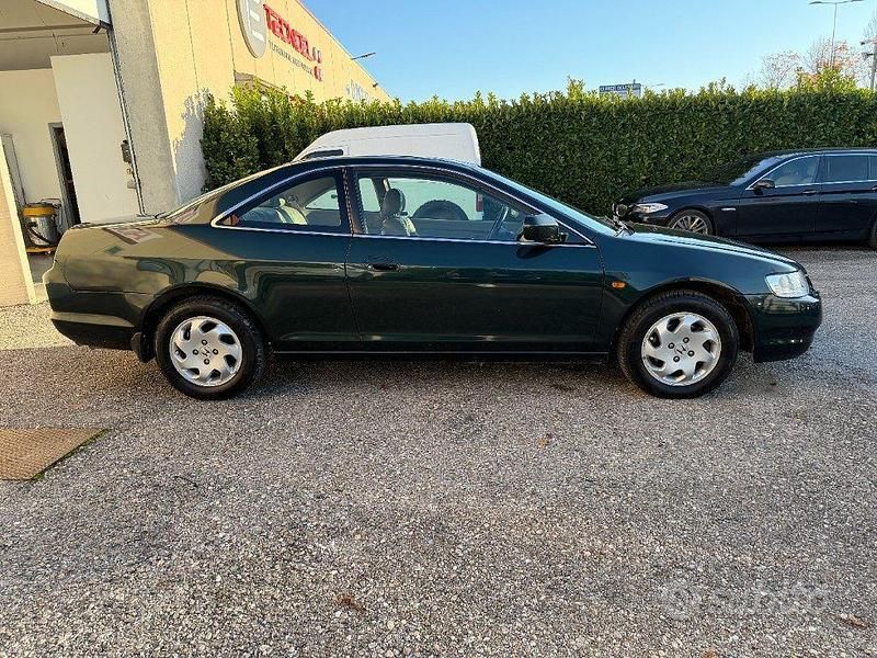 Usata Honda Accord ES 147 CV (108 kW) 1999 Verde Coupé