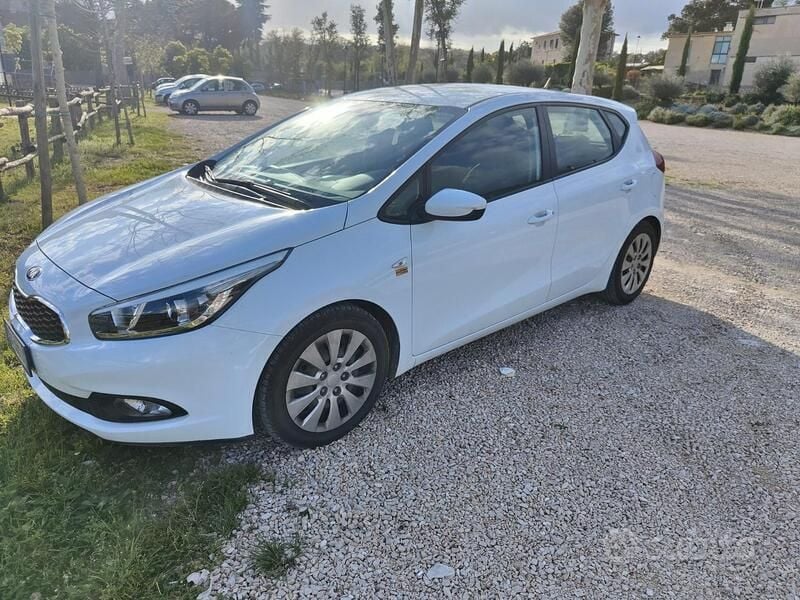 Usata Kia Ceed 90 CV (66 kW) 2014 Bianco Utilitaria