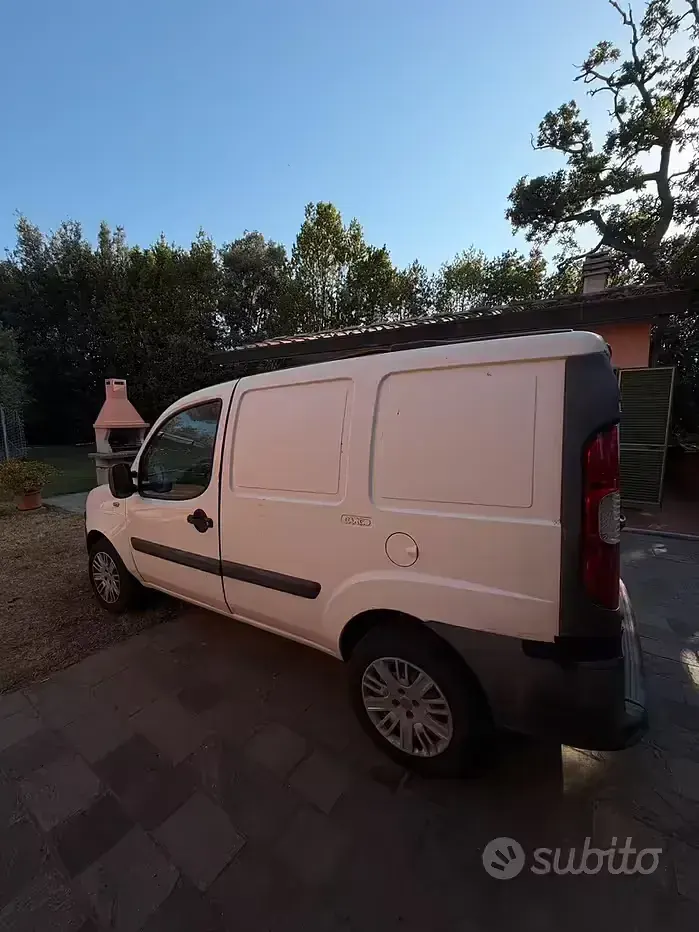 Usata Fiat Doblò 105 CV (77 kW) 2010 Bianco Monovolume