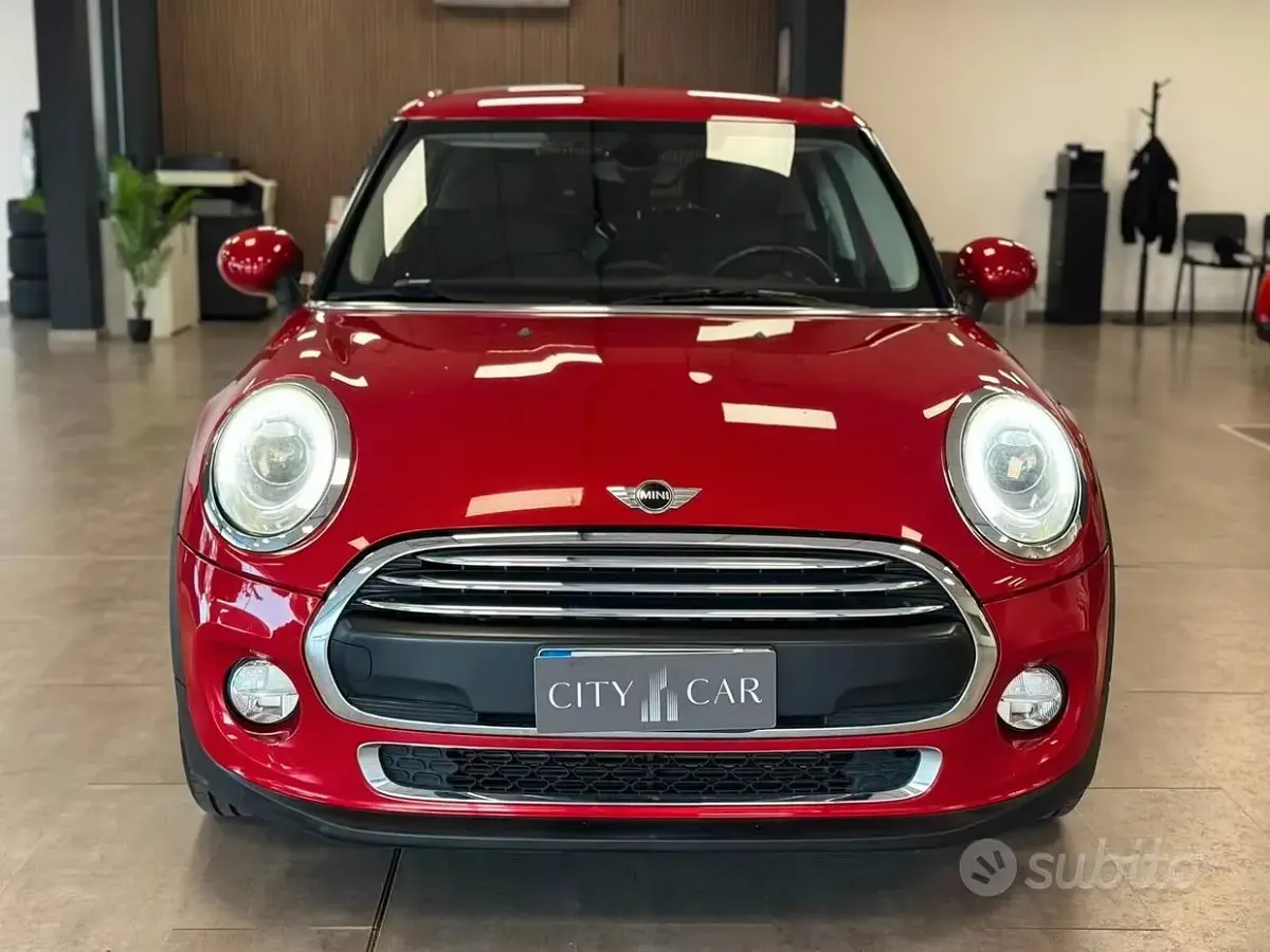 Usata Mini One D Business 95 CV (69 kW) 2015 Rosso Utilitaria