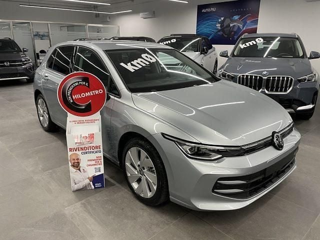 Nuova VW Golf VIII 149 CV (109 kW) 2025 Argento Berlina