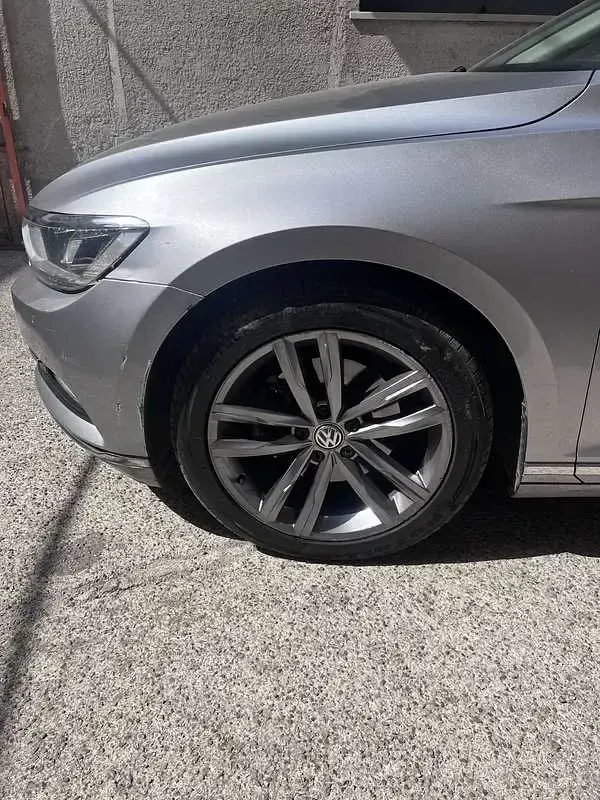 Usata VW Passat Executive 150 CV (110 kW) 2017 Berlina