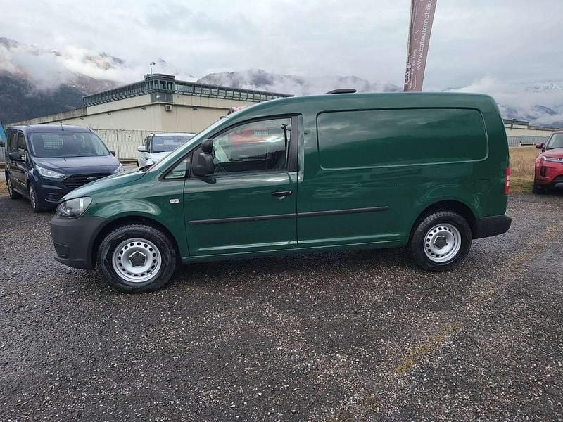 Usata VW Caddy Maxi 110 CV (80 kW) 2015 Verde Monovolume