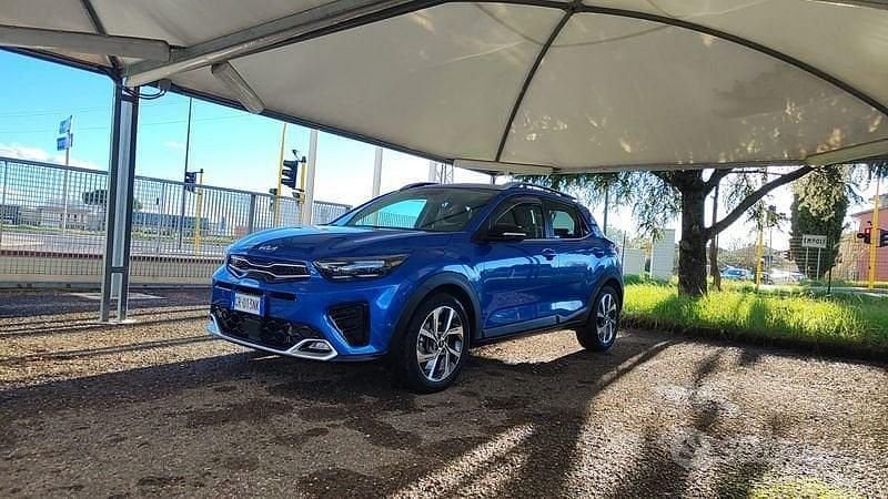Blu Usata 2023 Kia Stonic GT-Line SUV | 18.400 € (Buon prezzo) - Immagine 1/4