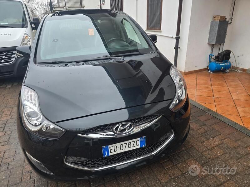 Usata 2011 Hyundai ix20 Monovolume | 2700 € - Immagine 1/4