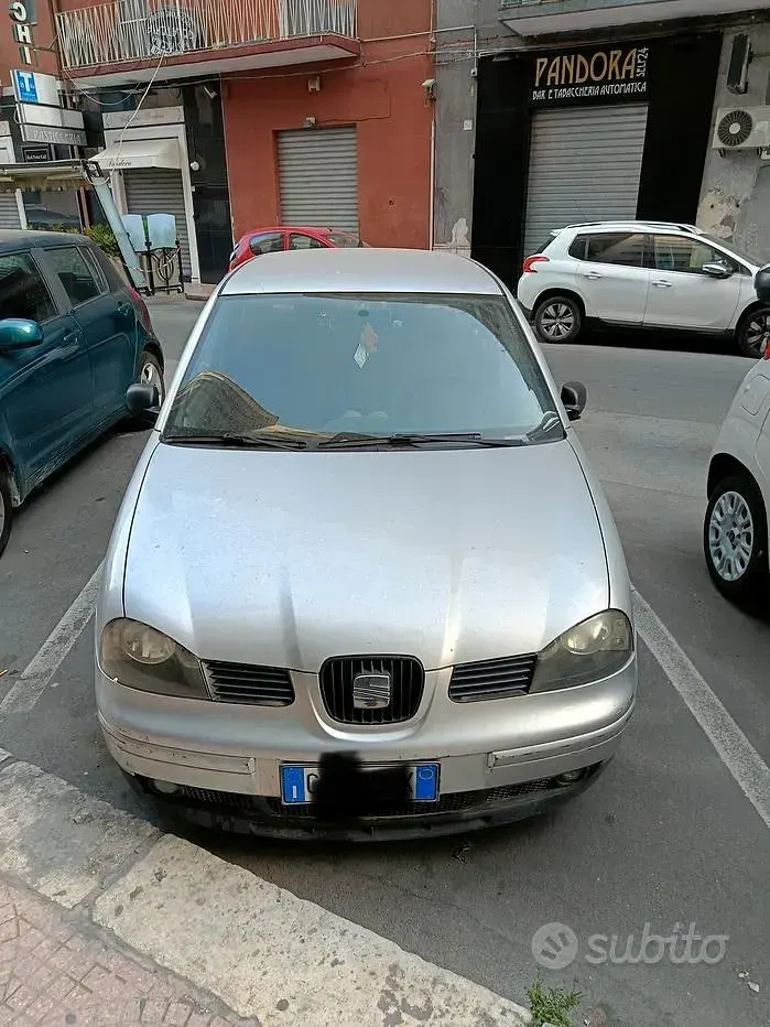 Usata Seat Arosa 50 CV (36 kW) 2004 Grigio Utilitaria