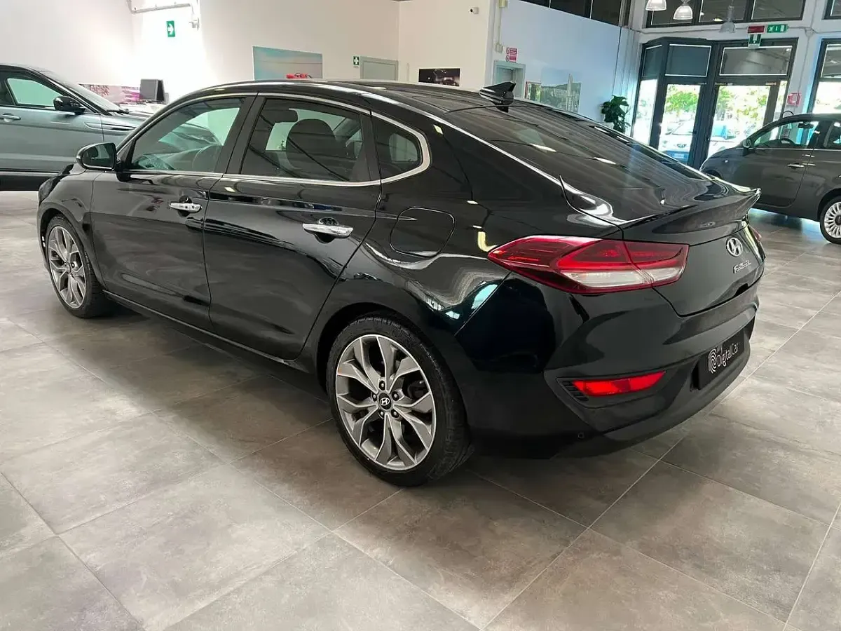 Usata Hyundai i30 Style 140 CV (102 kW) 2018 Nero Berlina