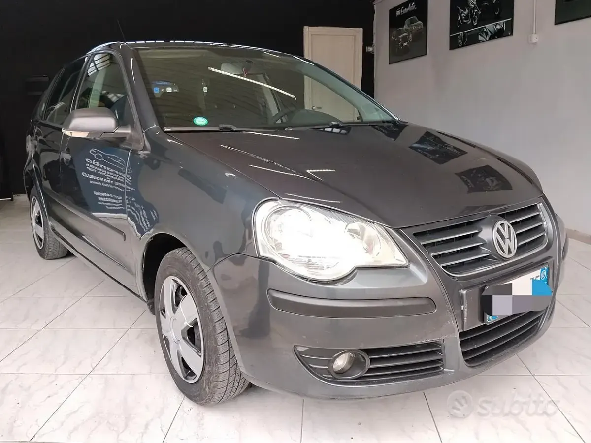 Usata VW Polo 64 CV (47 kW) 2007 Grigio Utilitaria