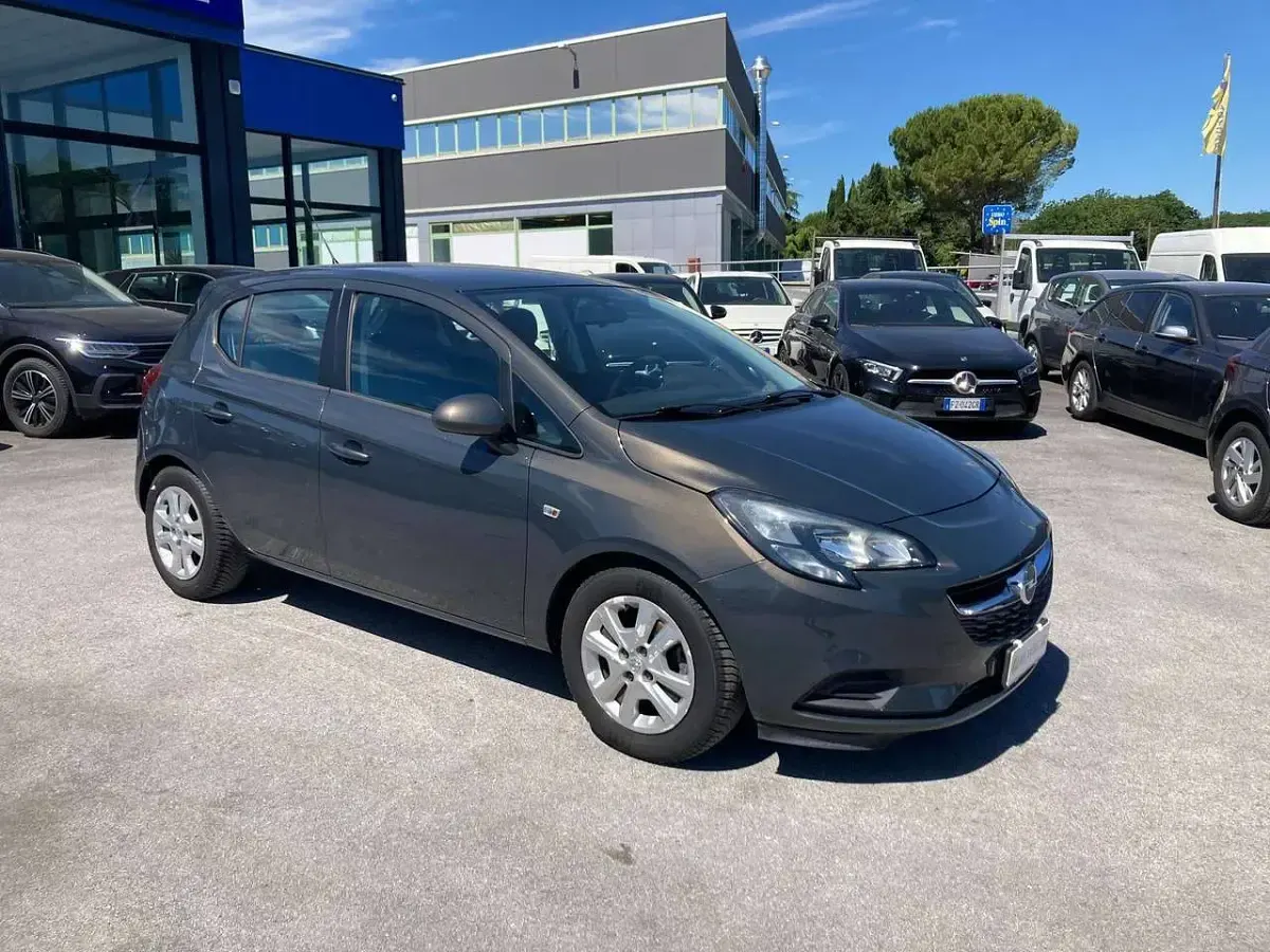 Usata Opel Corsa 90 CV (66 kW) 2015 Grigio Utilitaria