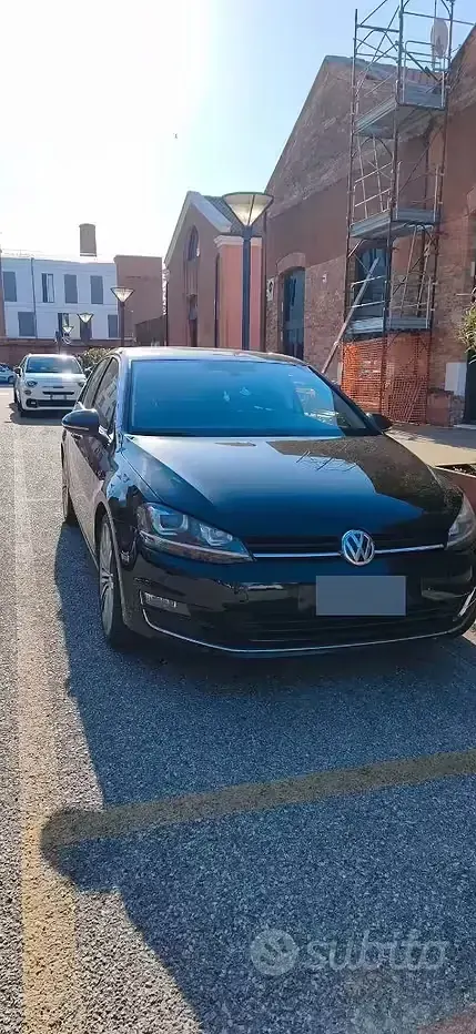 Używany VW Golf VII 150 KM (110 kW) 2021 Czarny Hatchback