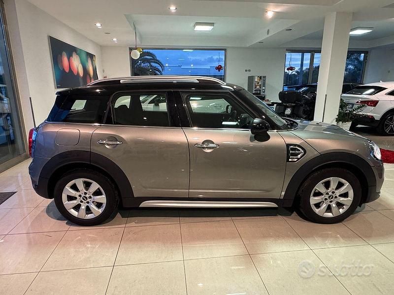 Usata Mini Cooper D Countryman 149 CV (109 kW) 2019 Oro SUV