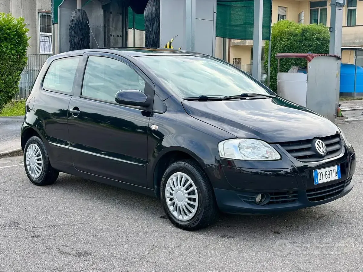 Usata VW Fox 54 CV (39 kW) 2009 Nero Utilitaria