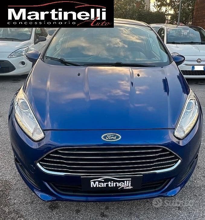 Usata Ford Fiesta Titanium 80 CV (58 kW) 2015 Blu Berlina