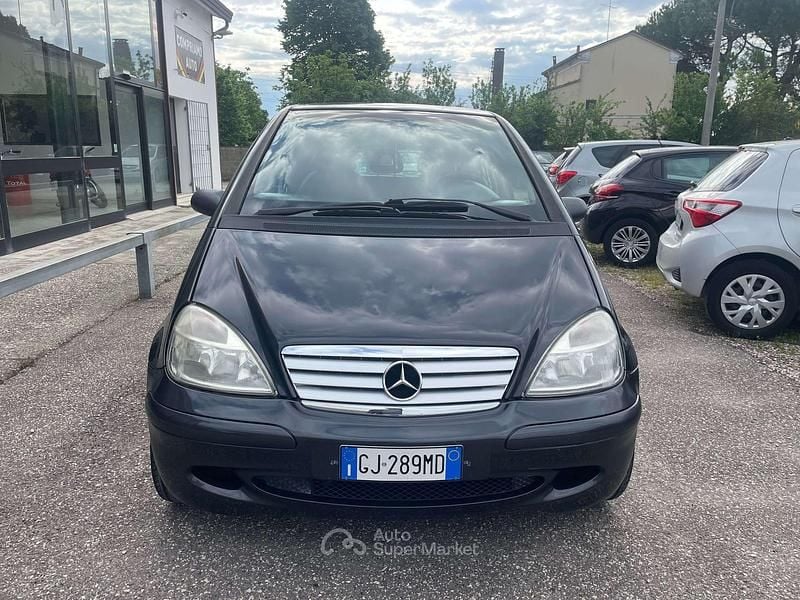 Usata Mercedes A190 Elegance 125 CV (91 kW) 1999 Nero Monovolume
