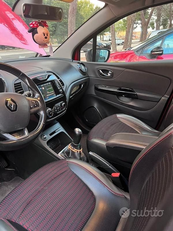 Usata Renault Captur 90 CV (66 kW) 2017 Rosso SUV