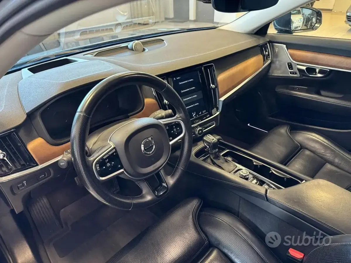 Usata Volvo V90 Inscription 190 CV (139 kW) 2017 Grigio scuro Station wagon