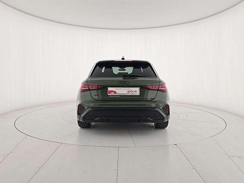 Usata Audi A3 Sportback S-Line 150 CV (110 kW) 2025 Verde Utilitaria