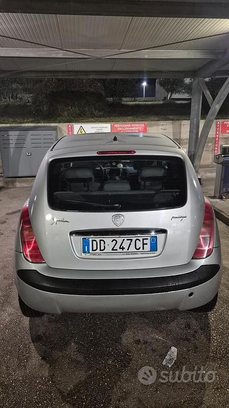 Usata Lancia Ypsilon 69 CV (50 kW) 2008 Utilitaria