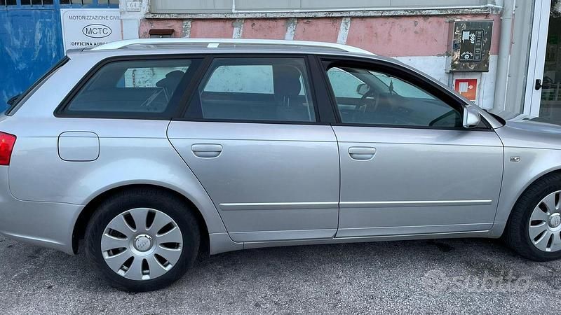 Usata Audi A4 Ambiente 140 CV (102 kW) 2007 Grigio Station wagon