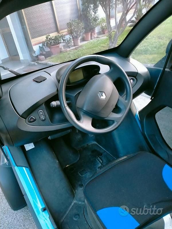 Usata 2019 Renault Twizy Due volumi | 3500 € - Immagine 1/4