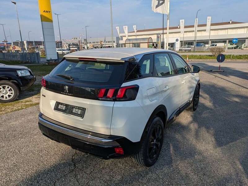 Usata Peugeot 3008 S 131 CV (96 kW) 2019 Bianco SUV