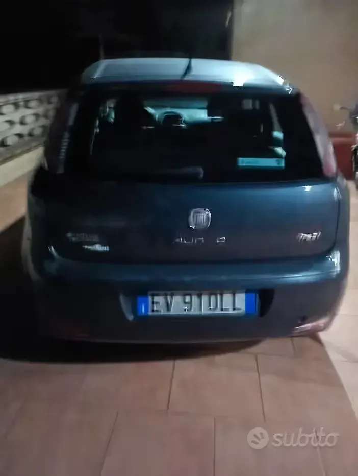 Usata Fiat Grande Punto 77 CV (56 kW) 2014 Grigio Utilitaria