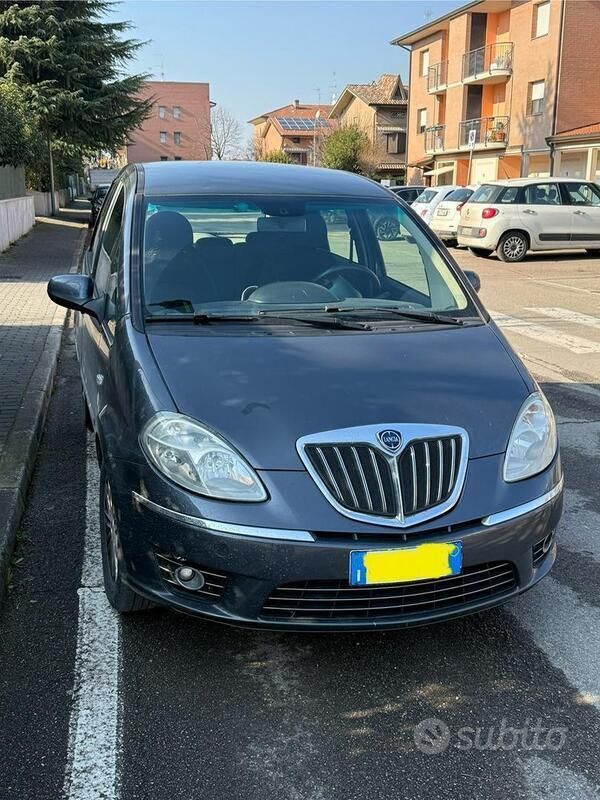 Usata Lancia Musa 95 CV (69 kW) 2010 Monovolume