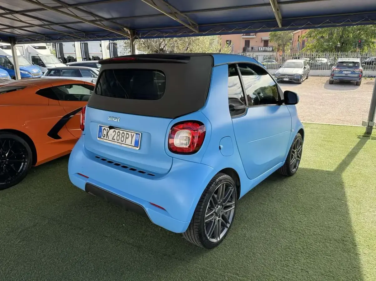 Usata Smart ForTwo Cabrio Brabus 90 CV (66 kW) 2016 Light blue opaco Cabrio