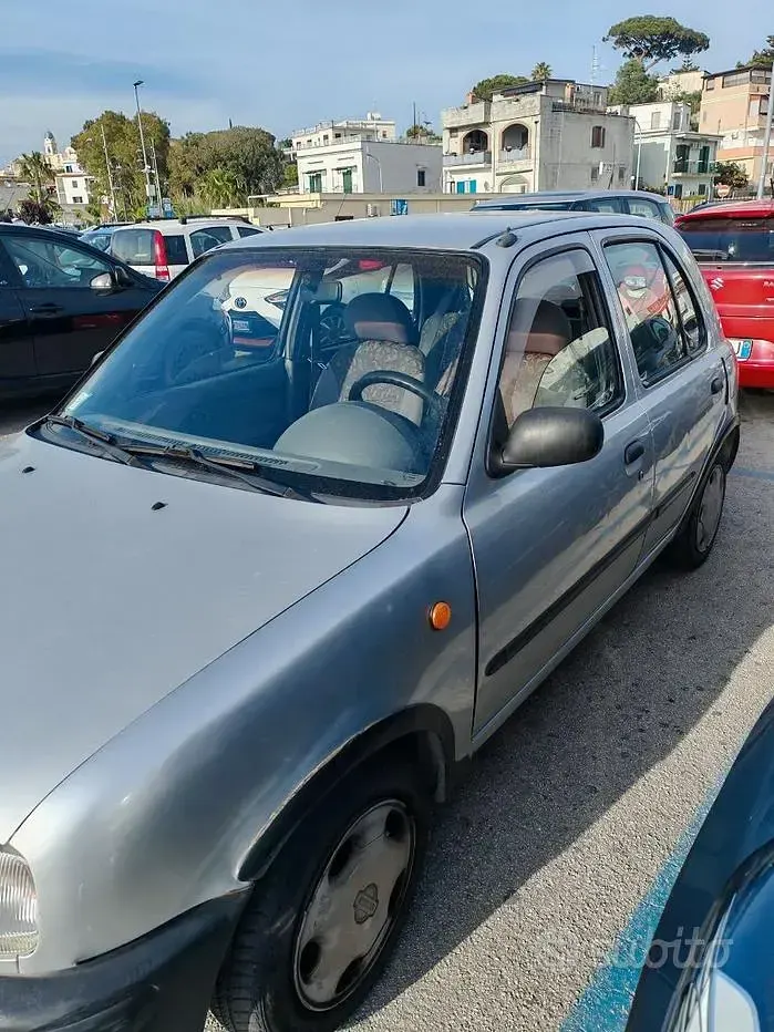 Usata Nissan Micra 54 CV (39 kW) 1998 Grigio Utilitaria