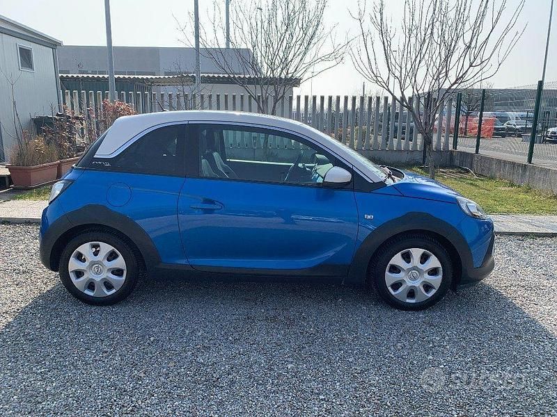 Usata Opel Adam Rocks Rocks 70 CV (51 kW) 2015 Blu Utilitaria