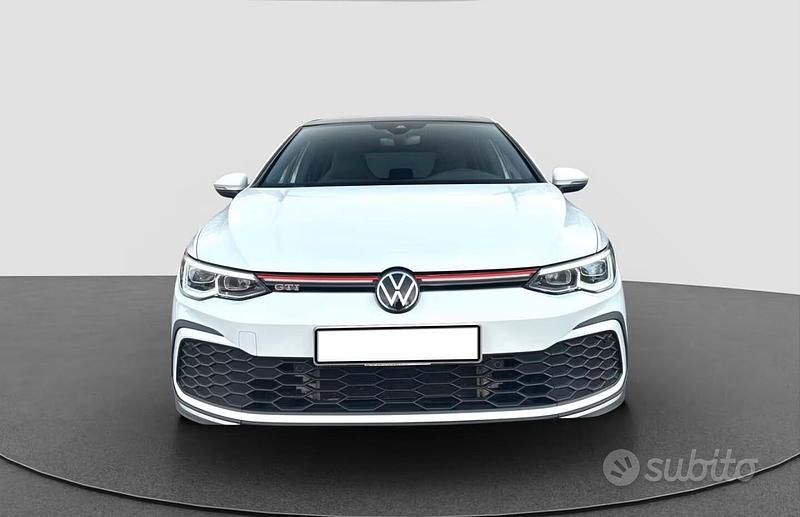 Usata VW Golf VIII GTI 244 CV (179 kW) 2022 Bianco Berlina