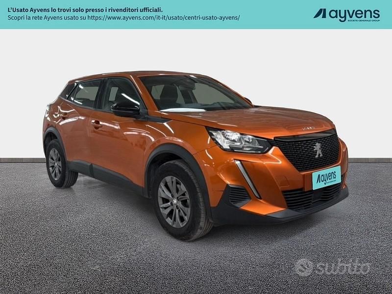Usata Peugeot 2008 Active 131 CV (96 kW) 2023 Arancione SUV