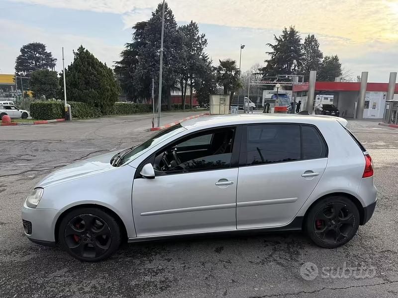 Usado VW Golf IV GTI 200 CV (147 kW) 2005 Gris Berlina