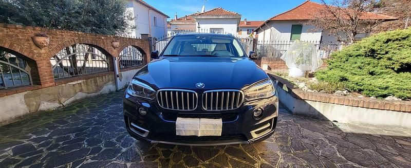 Usata BMW X5 Efficient Dynamics 249 CV (183 kW) 2017 Blu/azzurro SUV