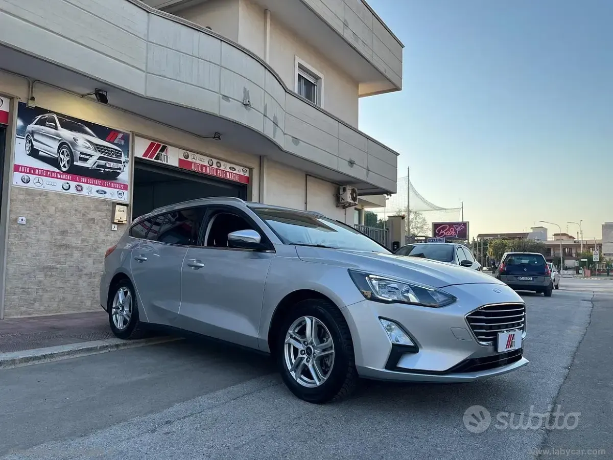 Usata Ford Focus Business Edition 120 CV (88 kW) 2021 Grigio Station wagon