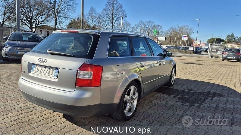 Usata Audi A4 131 CV (96 kW) 2002 Grigio Station wagon